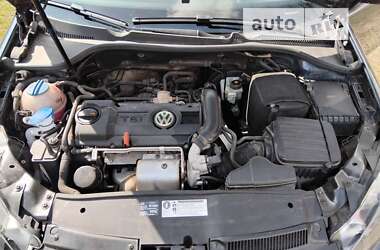 Хетчбек Volkswagen Golf 2010 в Варві