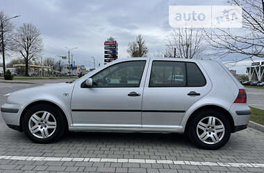 Хетчбек Volkswagen Golf 2001 в Хмельницькому