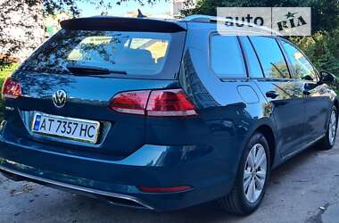 Универсал Volkswagen Golf 2018 в Калуше