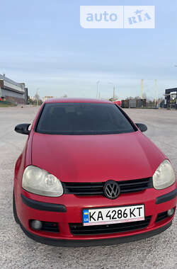 Хетчбек Volkswagen Golf 2004 в Києві