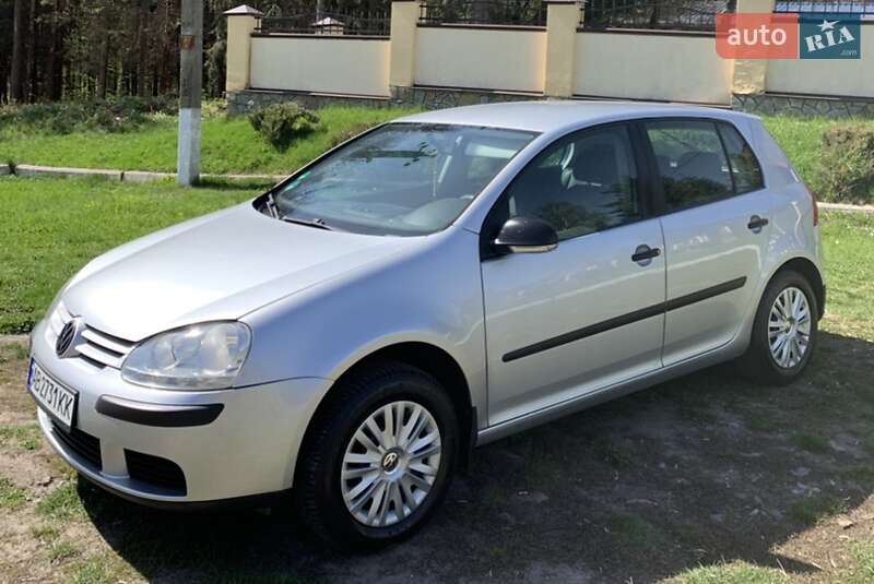 Хэтчбек Volkswagen Golf 2004 в Виннице
