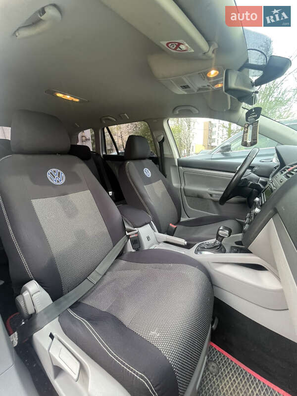 Универсал Volkswagen Golf 2009 в Стрые