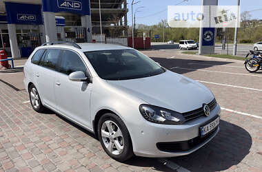 Универсал Volkswagen Golf 2012 в Киеве