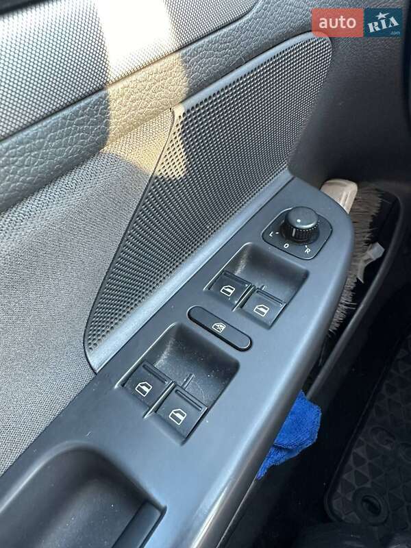 Универсал Volkswagen Golf 2008 в Житомире