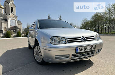Хетчбек Volkswagen Golf 2003 в Костянтинівці