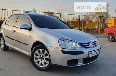 Хэтчбек Volkswagen Golf 2004 в Первомайске