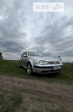 Хэтчбек Volkswagen Golf 2002 в Тернополе