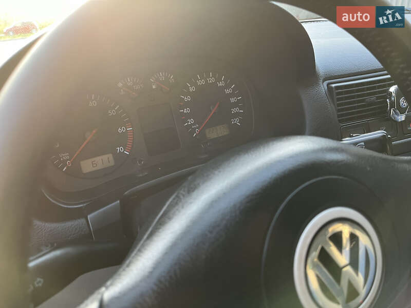 Хетчбек Volkswagen Golf 2000 в Львові