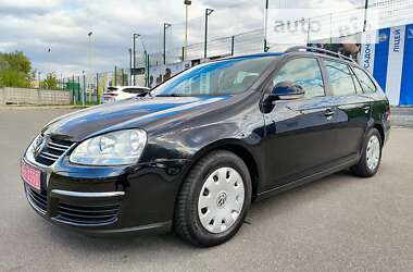 Универсал Volkswagen Golf 2009 в Киеве