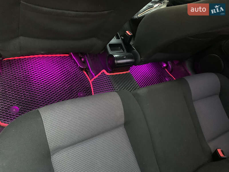 Хэтчбек Volkswagen Golf 2001 в Тернополе