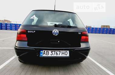 Хэтчбек Volkswagen Golf 2000 в Виннице