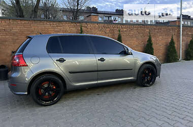 Хетчбек Volkswagen Golf 2005 в Коломиї