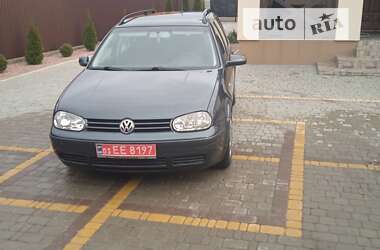 Универсал Volkswagen Golf 2001 в Любомле