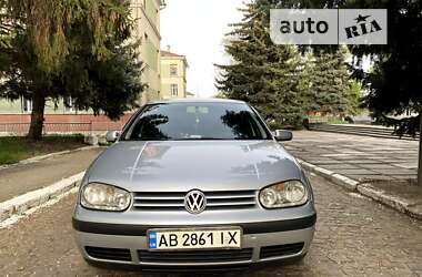 Хэтчбек Volkswagen Golf 2001 в Тульчине