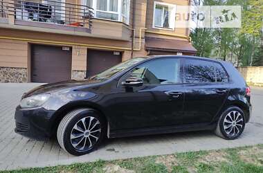 Хэтчбек Volkswagen Golf 2009 в Надворной