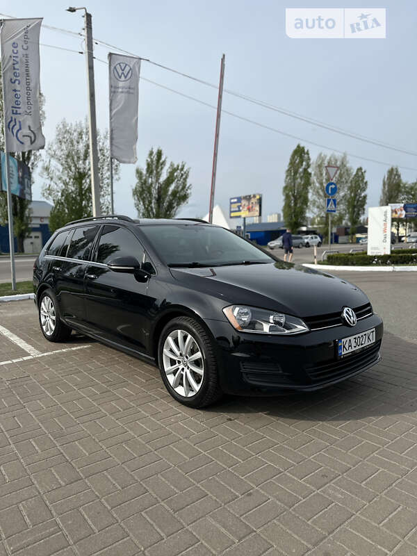 Універсал Volkswagen Golf 2015 в Києві