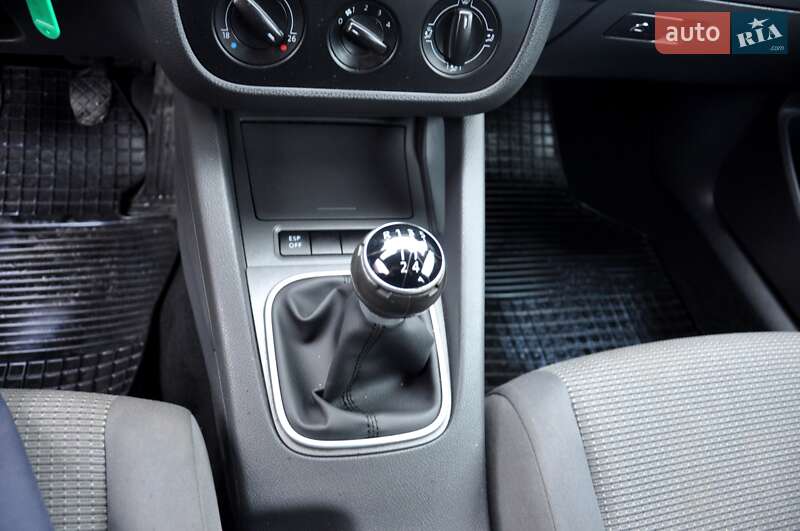 Універсал Volkswagen Golf 2009 в Львові