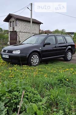 Універсал Volkswagen Golf 2005 в Рівному