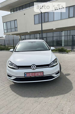 Універсал Volkswagen Golf 2019 в Львові