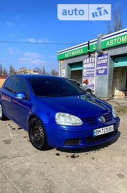 Хетчбек Volkswagen Golf 2004 в Зіньківі