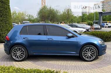 Хэтчбек Volkswagen Golf 2015 в Львове