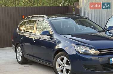 Универсал Volkswagen Golf 2010 в Казатине