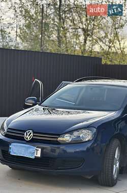 Универсал Volkswagen Golf 2010 в Казатине