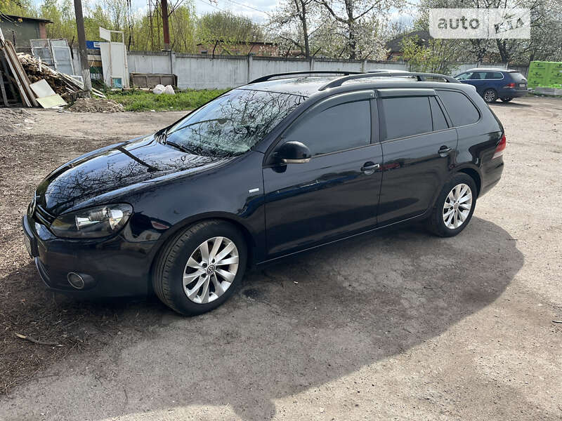 Універсал Volkswagen Golf 2012 в Ніжині