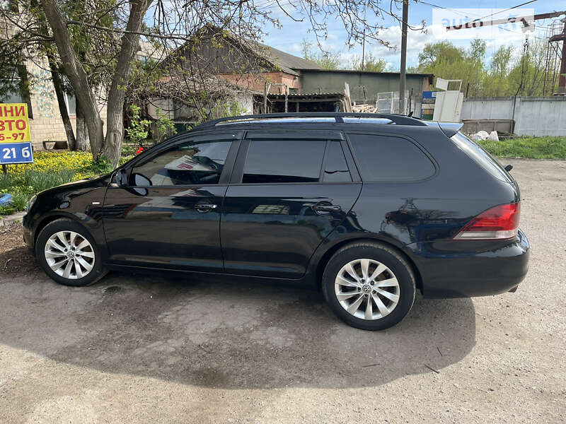 Універсал Volkswagen Golf 2012 в Ніжині