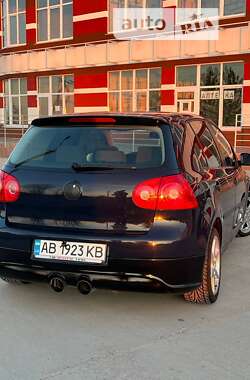 Хэтчбек Volkswagen Golf 2004 в Одессе