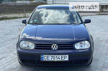 Хетчбек Volkswagen Golf 2003 в Чернівцях