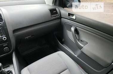 Хэтчбек Volkswagen Golf 2005 в Виннице