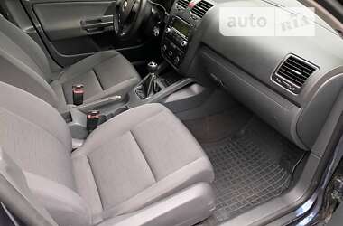 Хетчбек Volkswagen Golf 2005 в Вінниці