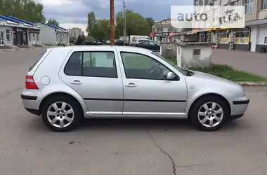 Volkswagen Golf 2003