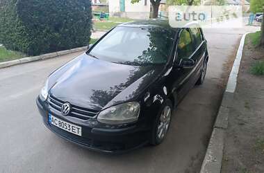 Хэтчбек Volkswagen Golf 2003 в Камне-Каширском