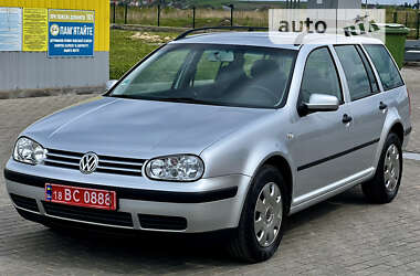 Универсал Volkswagen Golf 2002 в Ровно