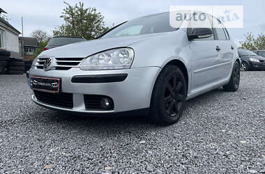 Хетчбек Volkswagen Golf 2006 в Старокостянтинові