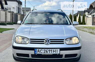 Универсал Volkswagen Golf 2004 в Ровно