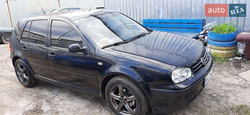 Хэтчбек Volkswagen Golf 1998 в Киеве