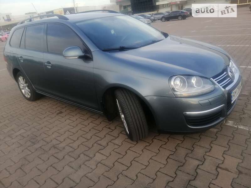 Универсал Volkswagen Golf 2008 в Житомире