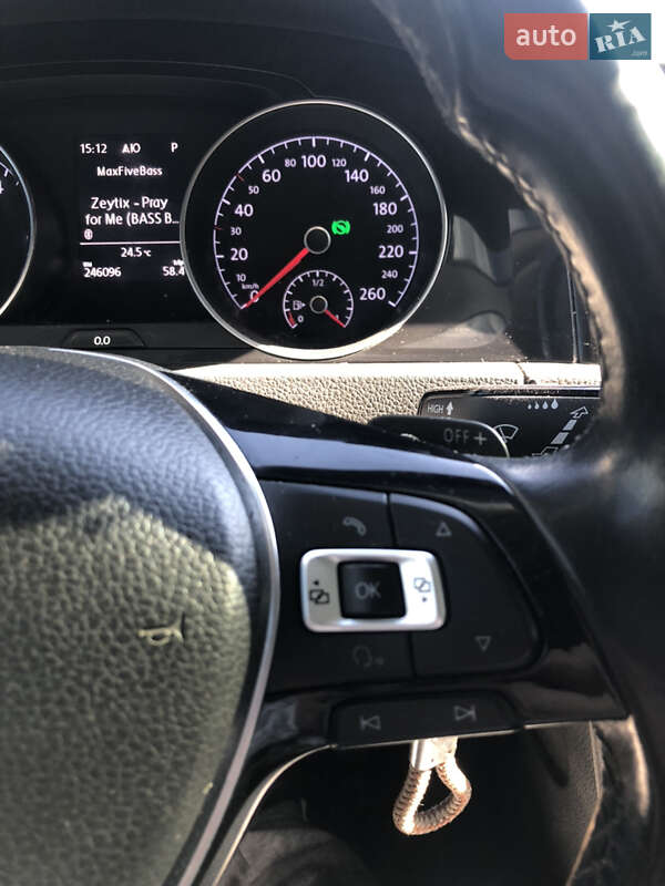 Універсал Volkswagen Golf 2017 в Запоріжжі