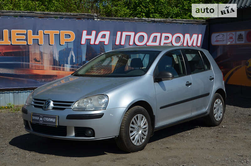 Хэтчбек Volkswagen Golf 2008 в Киеве