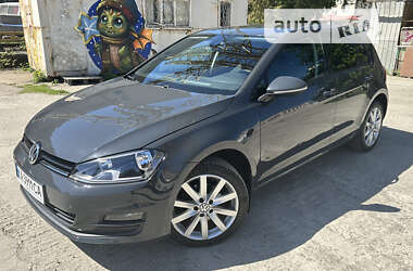 Хетчбек Volkswagen Golf 2014 в Києві