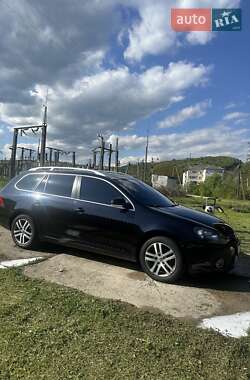 Универсал Volkswagen Golf 2010 в 