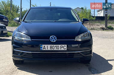 Хэтчбек Volkswagen Golf 2019 в 