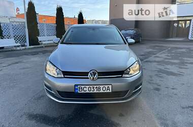 Хэтчбек Volkswagen Golf 2014 в Ровно