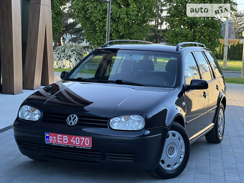 Універсал Volkswagen Golf 2002 в Луцьку