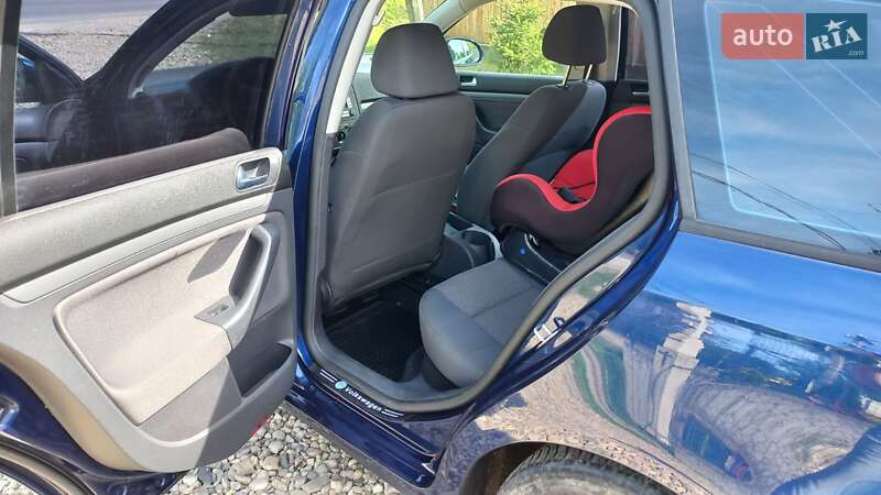 Универсал Volkswagen Golf 2008 в Кутах