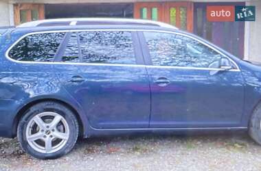 Универсал Volkswagen Golf 2010 в Берегово
