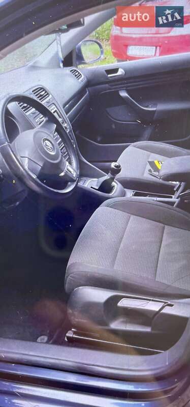 Універсал Volkswagen Golf 2010 в Береговому